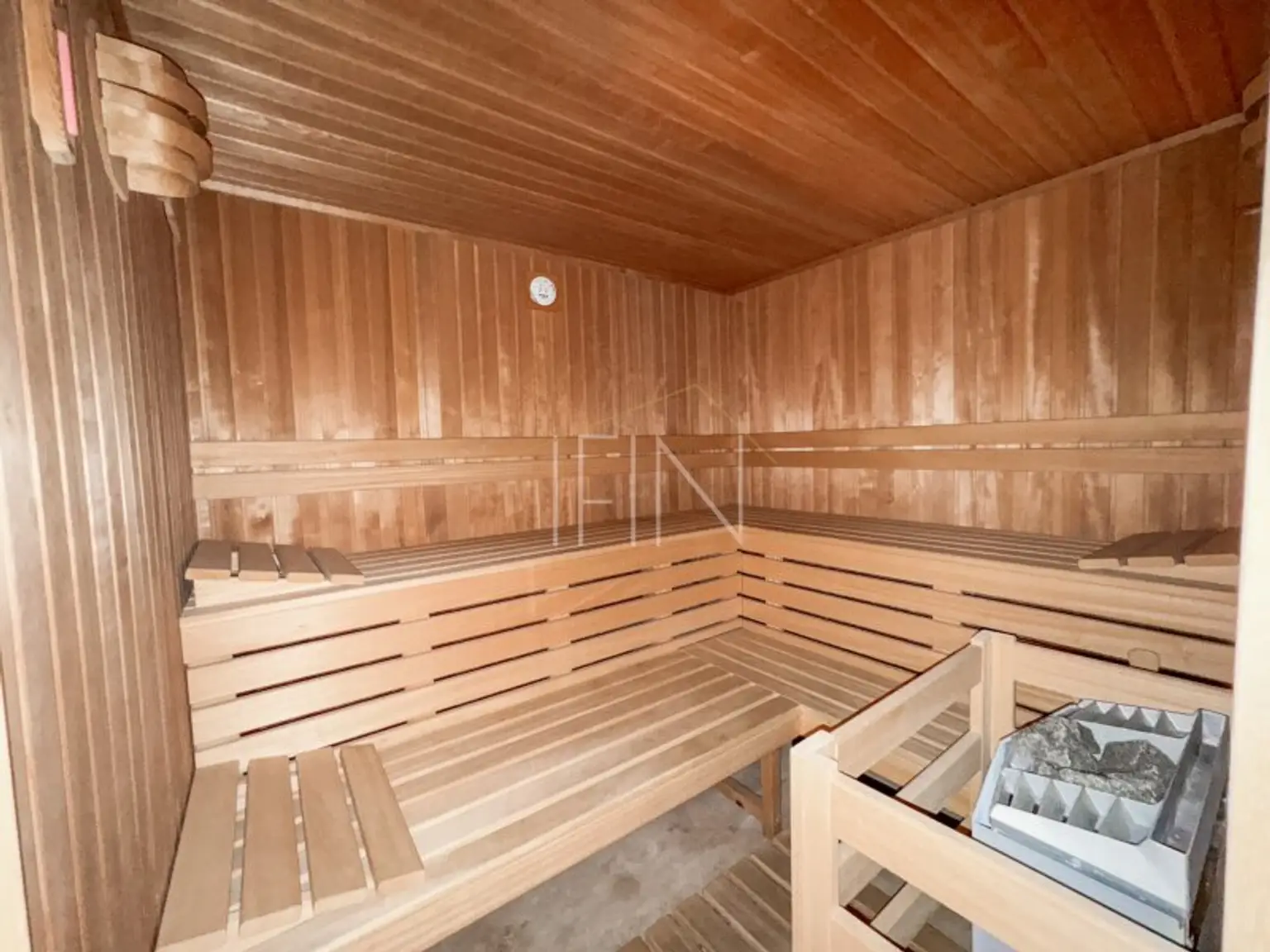 Einfamilienhaus mit Pool, Wellness & großem Garten in Hennersdorf