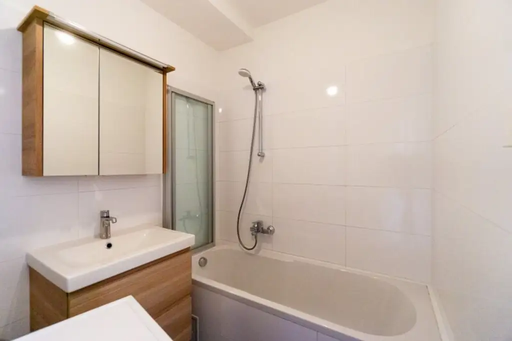 Dachterrassenwohnung vom Feinsten! Komfort und Ruhe im Grünen auf knapp 100 m²