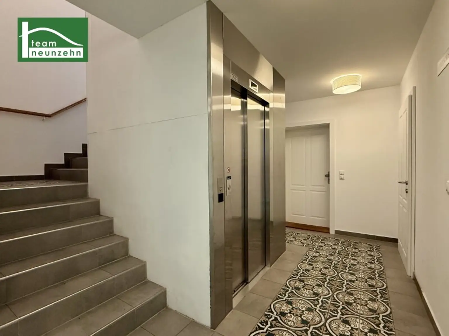 Maisonette mit Flair: 3-Zimmer-Wohnung mit Balkon & Dachterrasse in 1130 Wien!