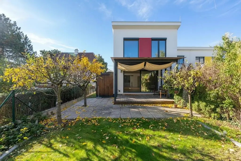 "Where the Alte Donau Becomes Home"