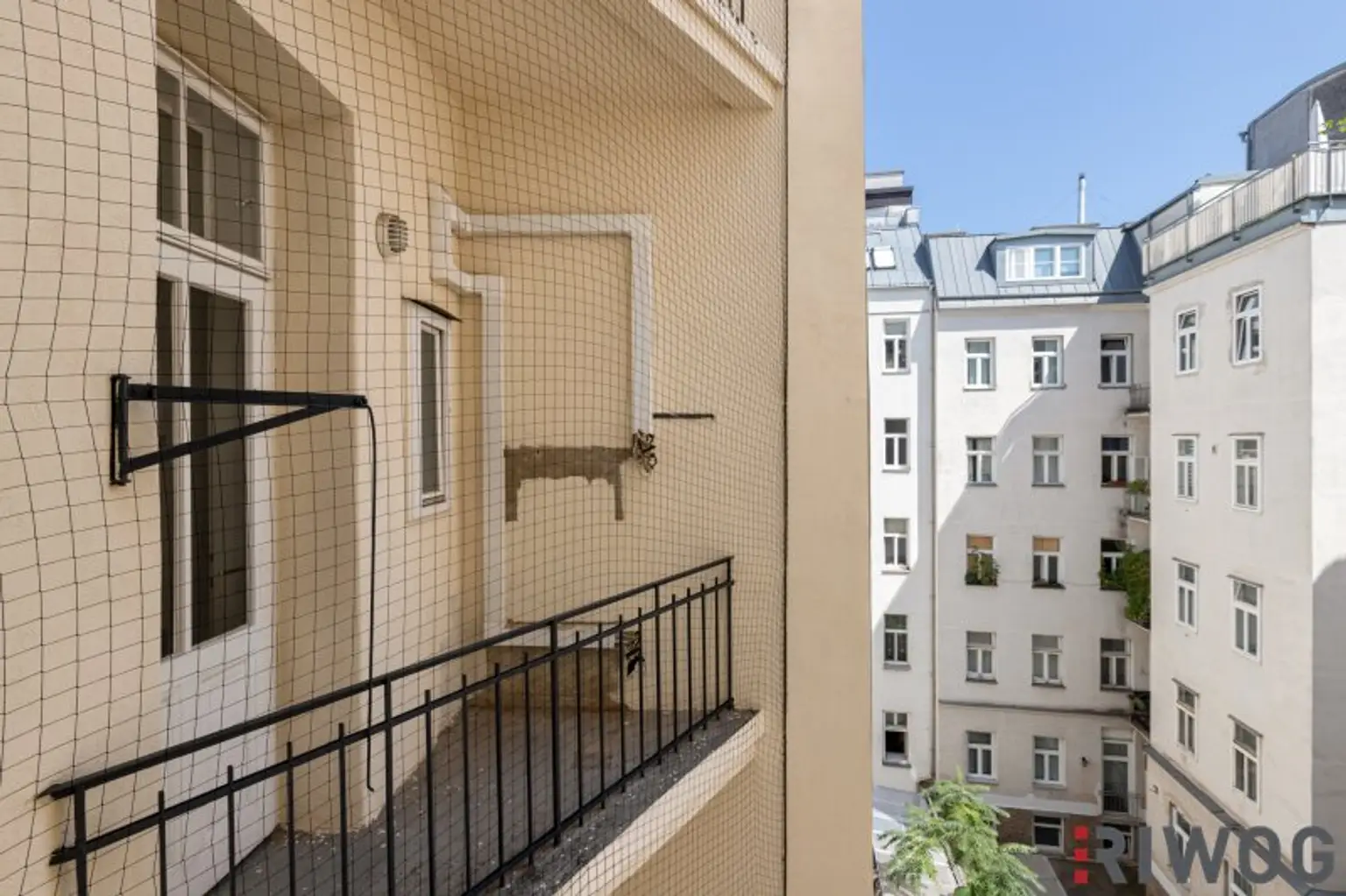 Beeindruckende Stilaltbauwohnung | Innenhofbalkon | Ca. 3,5 m Raumhöhen | 3. Etage | Nähe Donaukanal, Hundertwasserhaus, 1. Bezirk, Prater