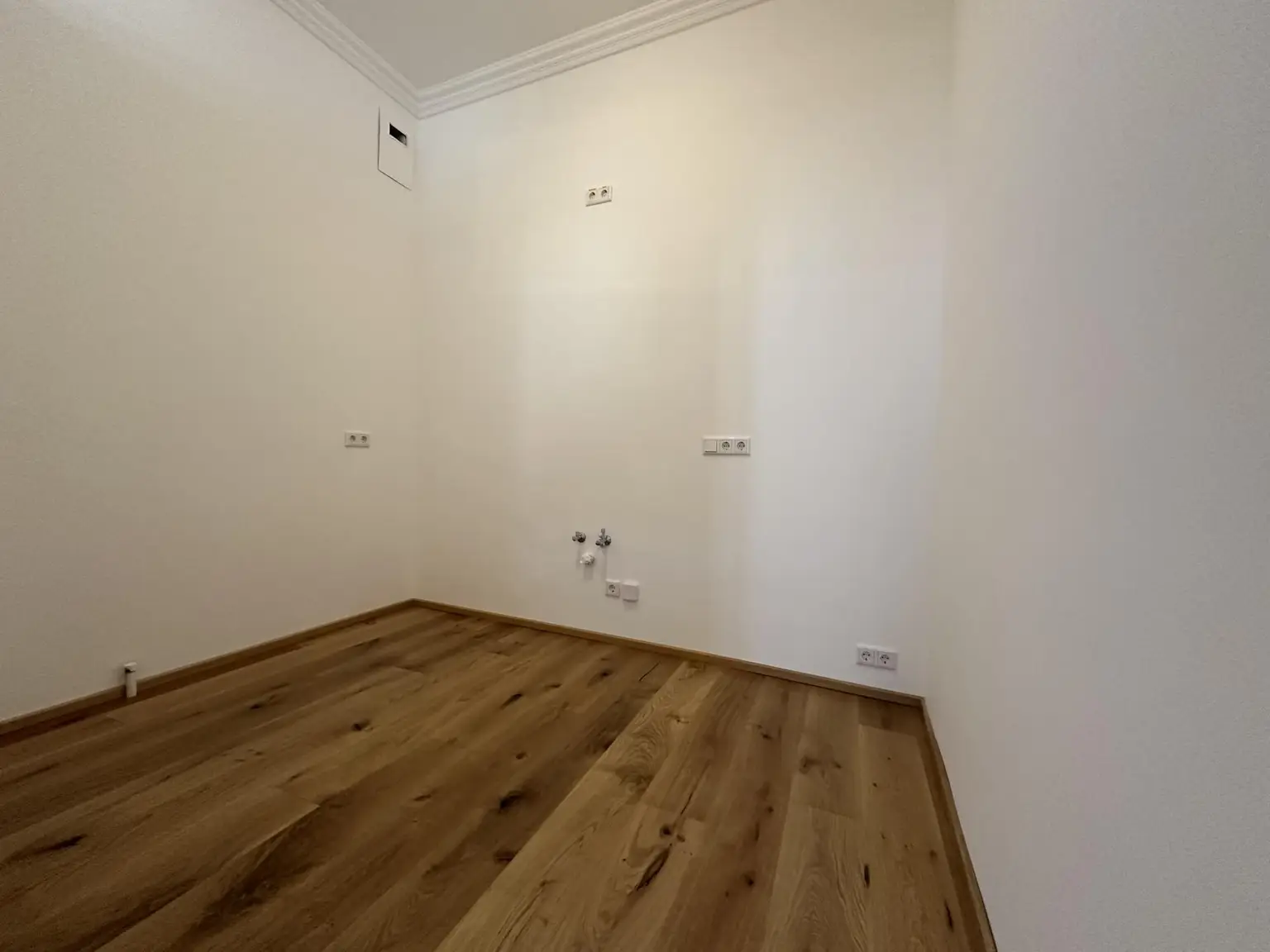 4 ZIM.WHG MIT BLICK IN RUHIGEN INNENHOF/LIFT/TIEFGARAGE