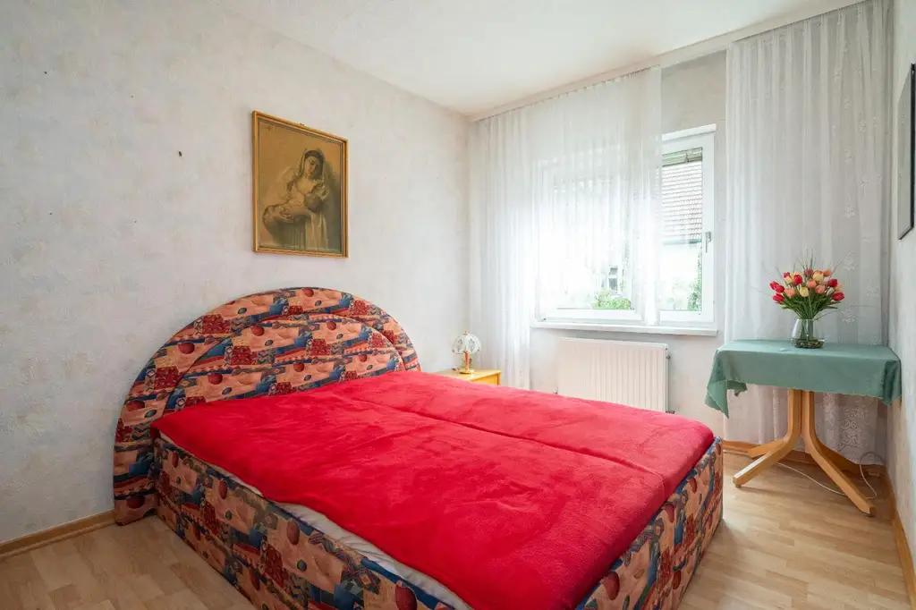 Gepflegtes Reihenhaus mit Garten, Terrasse und Garage in zentraler Lage!