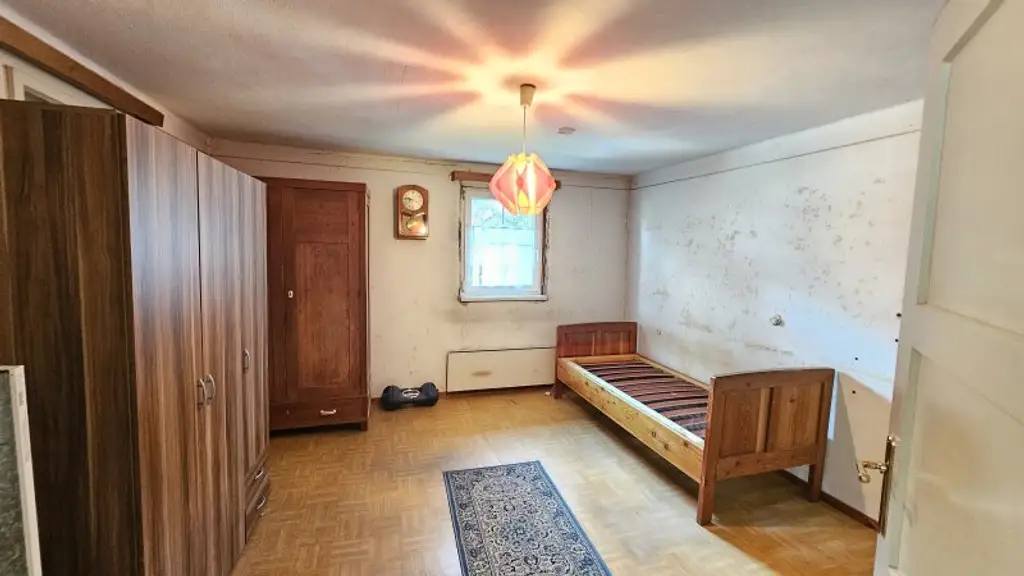Mehrfamilienhaus mit schönem Grundstück. Zu Fuß zur Therme und zum Skilift - Bad Kleinkirchheim.