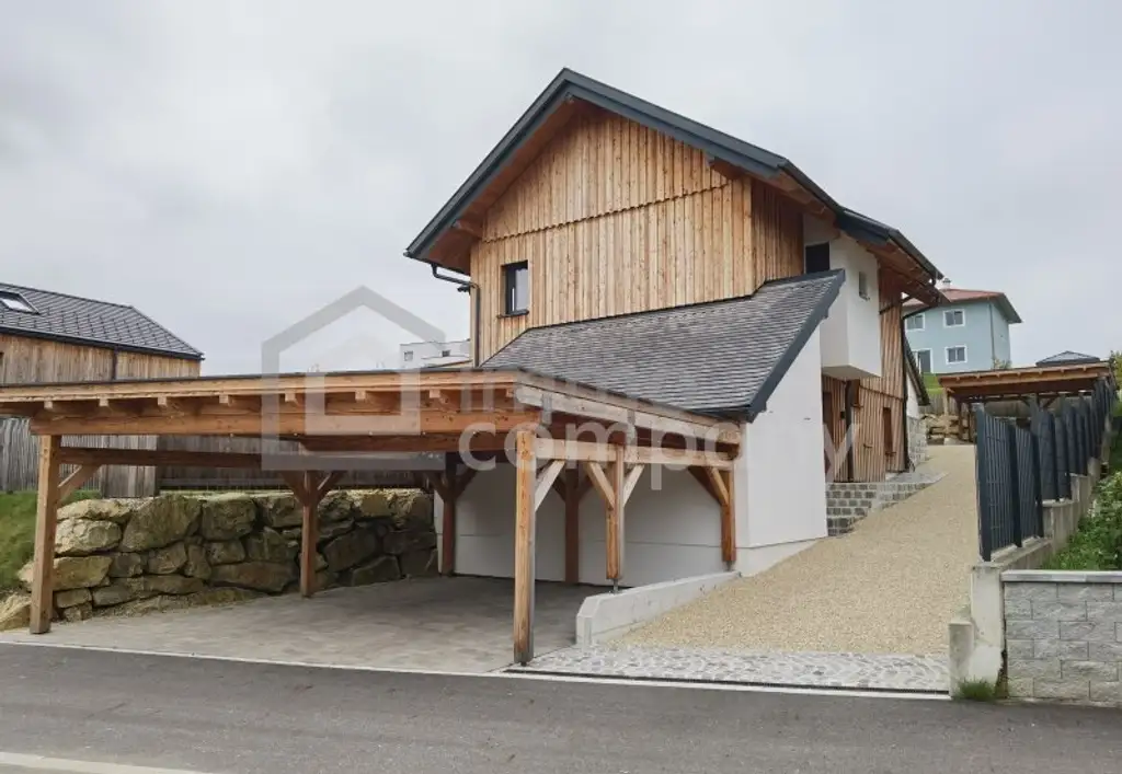 Nachhaltiges Einfamilienhaus in ökologischer Holzbauweise