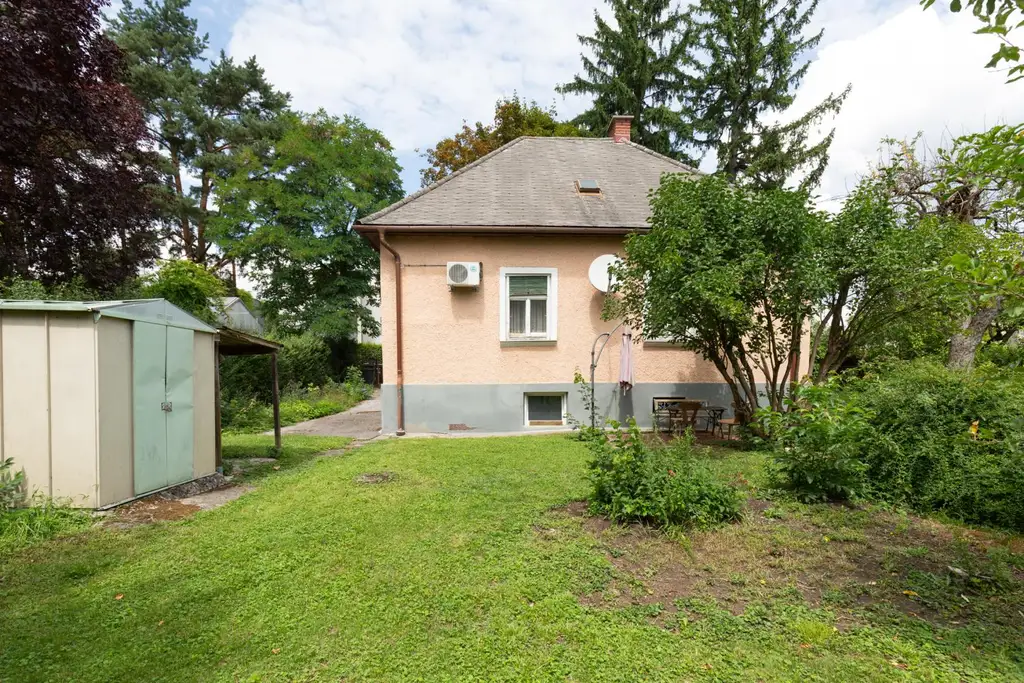 Schönes, ebenes Grundstück mit Altbestand in Graz!