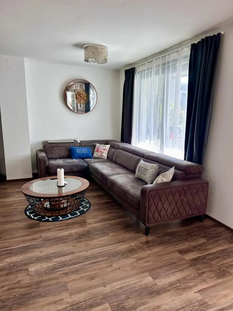 Großzügige Wohnung mit Loggia, moderner Küche und vielen anderen Highlights!