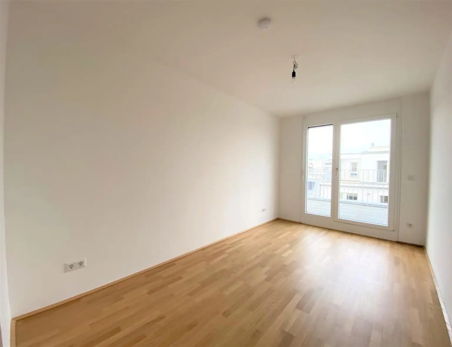 Ihr Penthouse – mit 90m² Terrassenfläche und Direktlift in die Wohnung!!