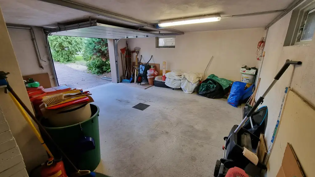 Gepflegter Bungalow mit großem Grundstück in Linsberg