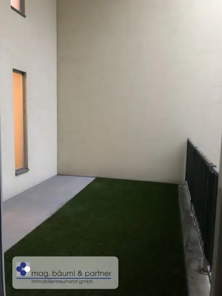 PROVISIONSFREI 2 Zimmer mit  grosser Terrasse