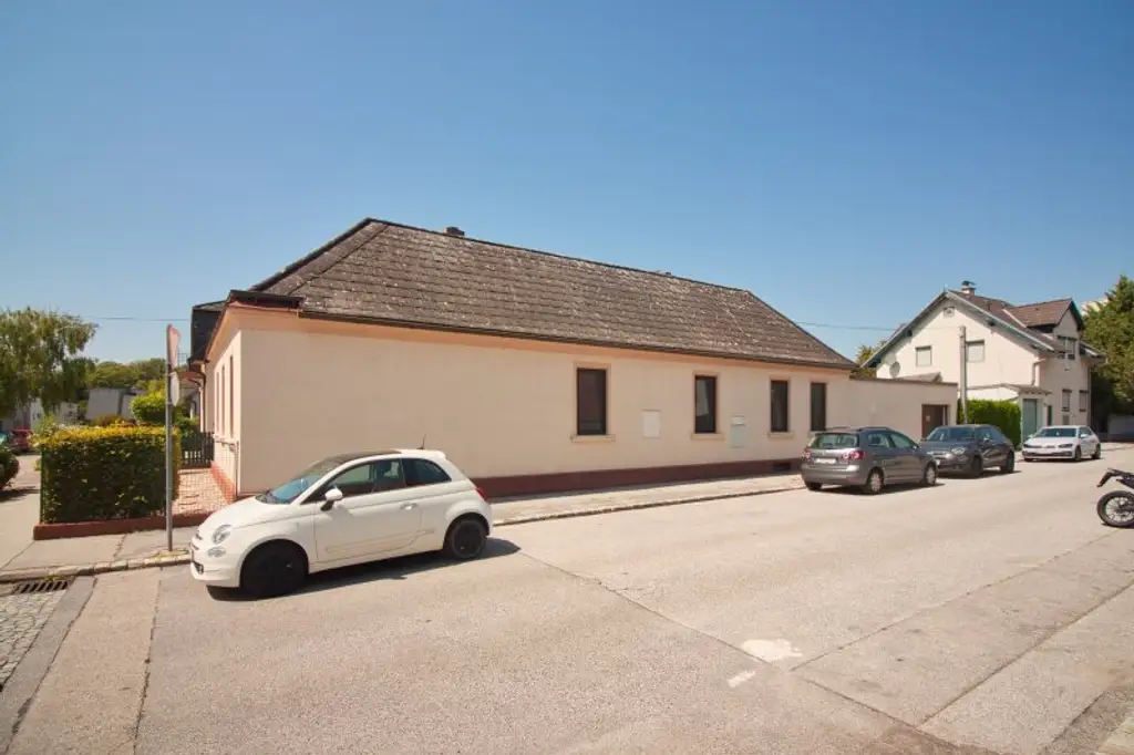 Gepflegtes, charmantes Haus im schönen Fischamend | ca. 122 m² Wohnfläche auf einer Ebene | 5 Zimmer | Garten & Garage
