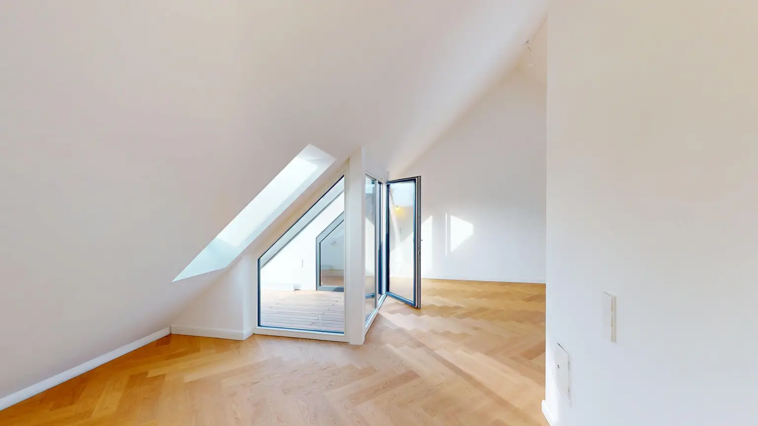 Traumhafte Dachwohnung im Hietzinger Cottage I Altbaujwel