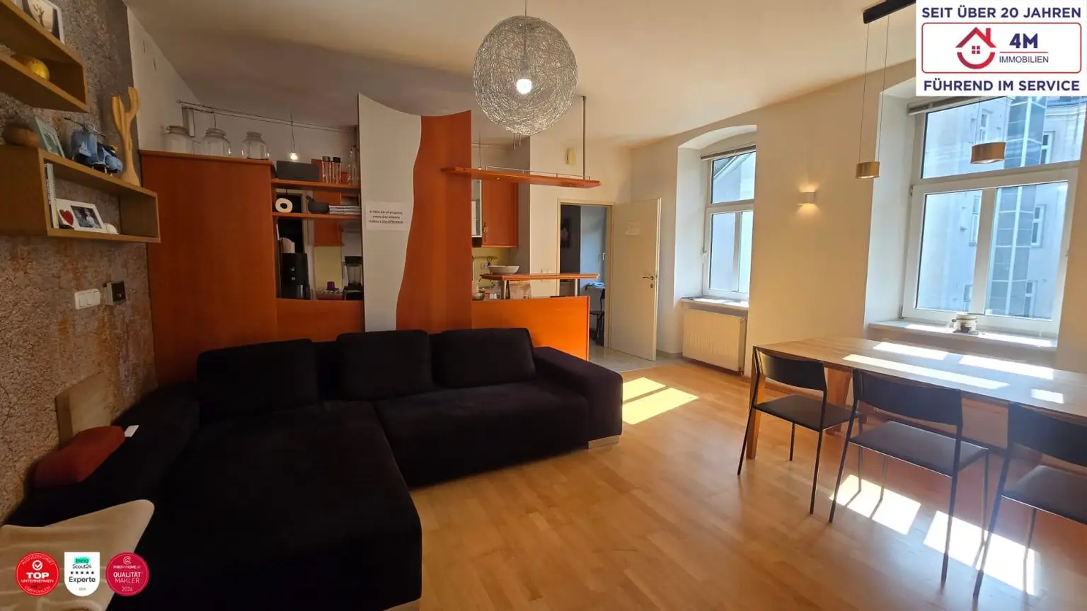 Drei Zimmer Stilaltbau-Rarität in begehrter Lage – sonnig, ruhig und elegant