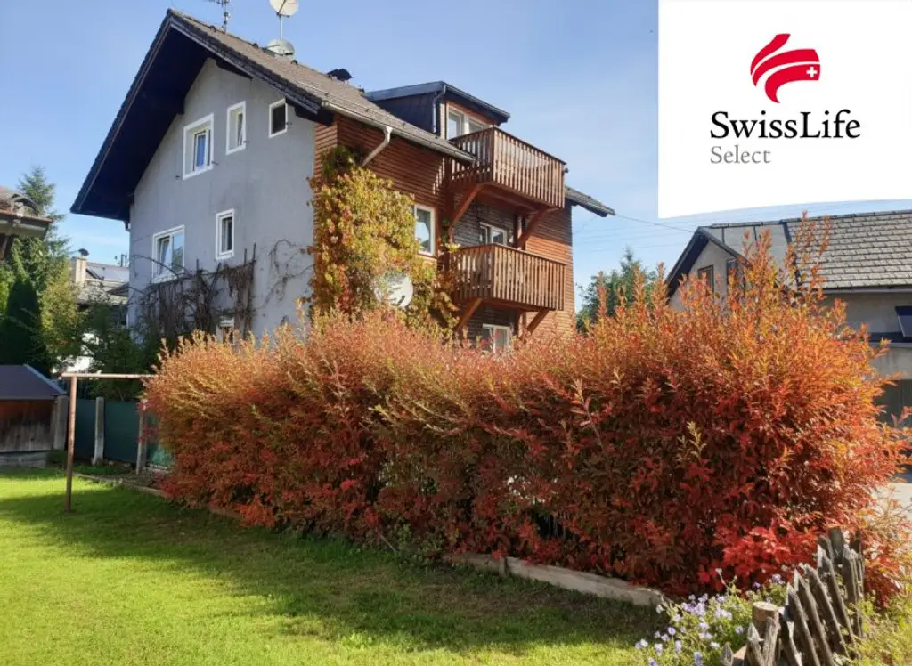 Günstiger Einstieg für Investoren - 3 Wohnungen in einem Haus mit Parkplätzen | Sanierungsobjekt