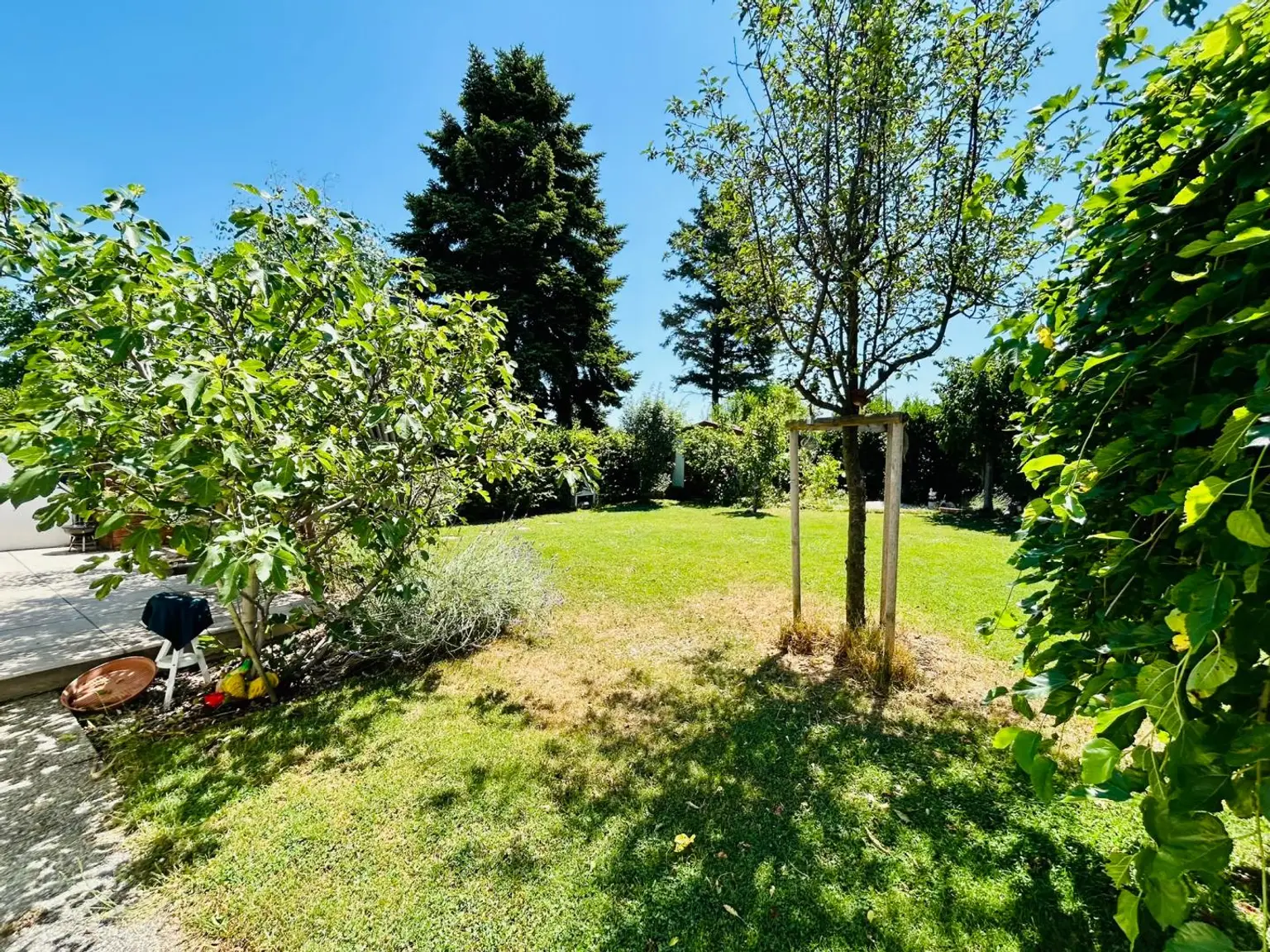 Stilvoller Bungalow mit Gartenidylle mit großem Wohn-Esszimmer!