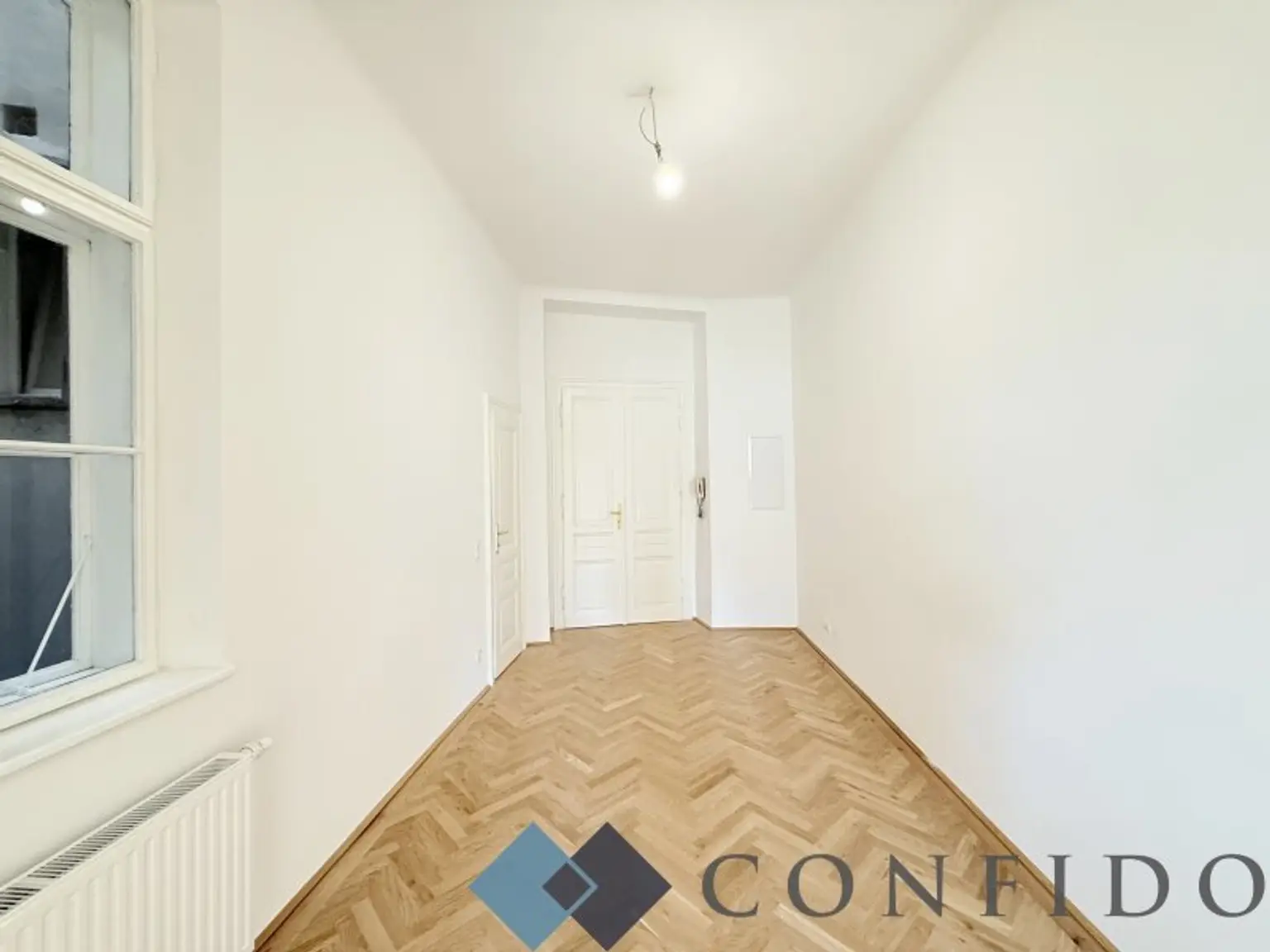 Erstbezug beim Rochusmarkt - Neu sanierte 5 Zimmer Altbauwohnung in begehrter Lage!