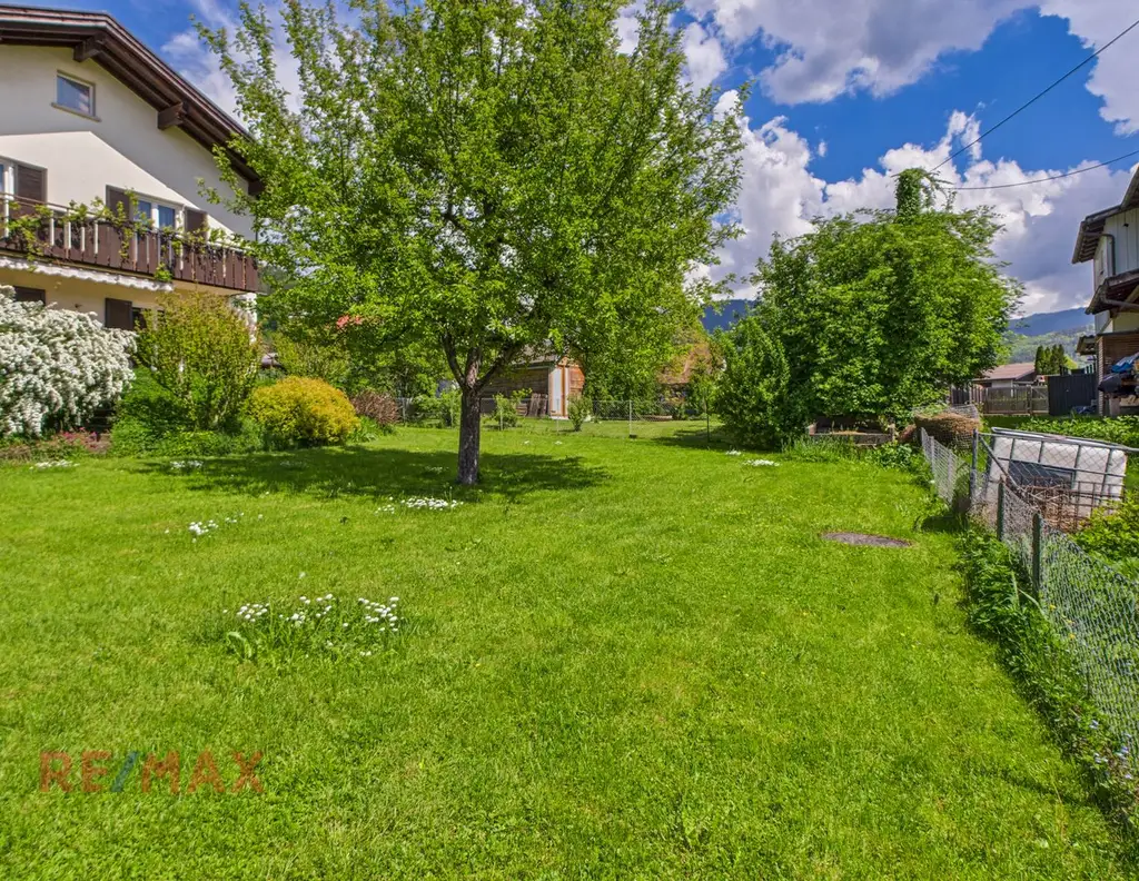 Ein Platz mit Potenzial - Grundstück mit Altbestand in bester Lage von Klaus