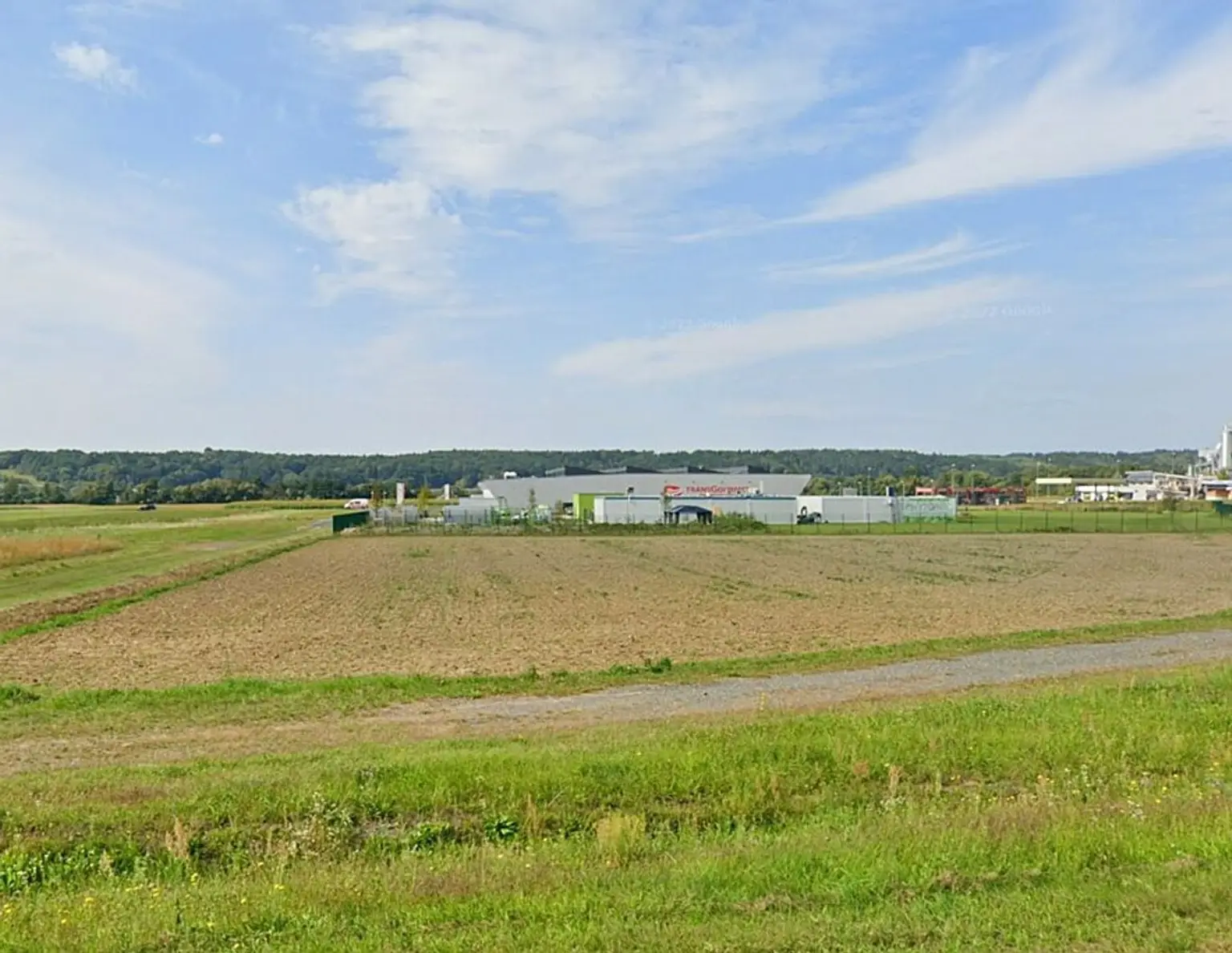 O B E R W A R T ! Betriebsgrundstück in der besten Lage!