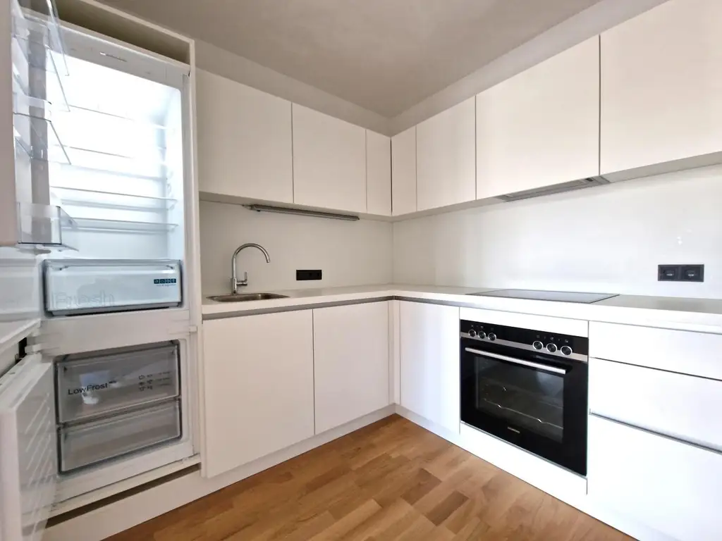 POTTENDORF: Super-schicke Neubauwohnung mit Balkon - 2021 neu saniert
