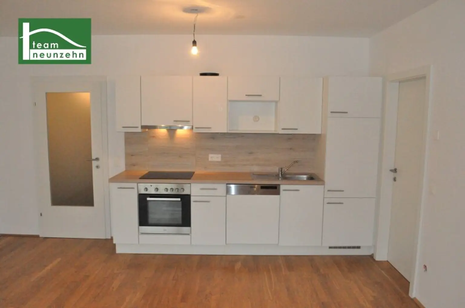 Lichtdurchflutete 4-Zimmer-Wohnung mit privater Außenfläche