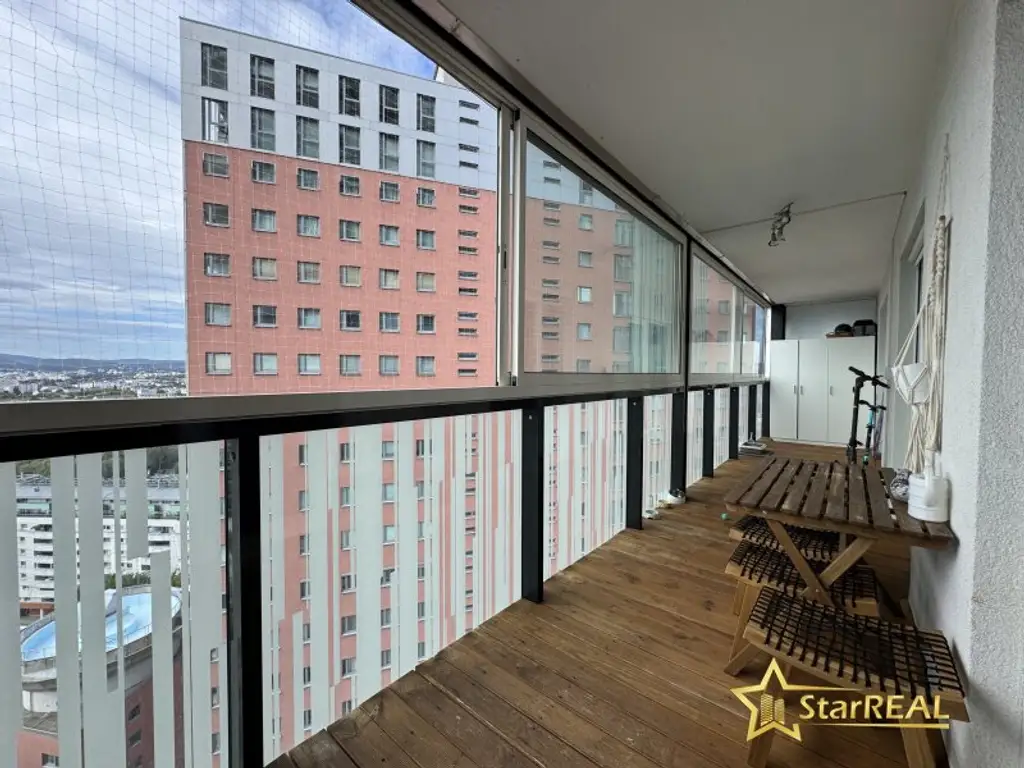 20. STOCK! TOP-WOHNUNG IM DELUGAN MEISSL TOWER. GARAGENPLATZ VORHANDEN. Sauna und Fitnessraum im Haus.