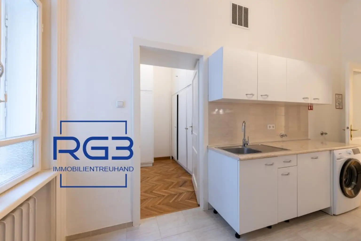 Repräsentatives Büro/Praxis in 1010 Wien mit 3 Zimmer & Balkon