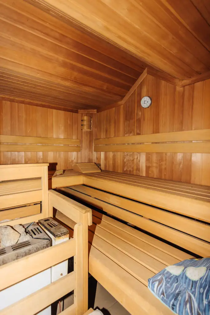 Großzügiges Einfamilienhaus mit Schwimmteich in Weinitzen - ländliche Geborgenheit trifft modernen Wohnkomfort