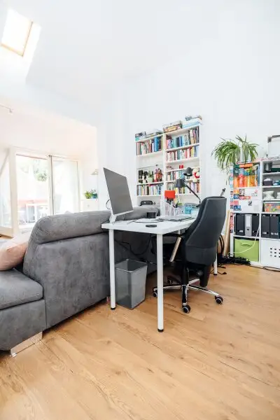 AB 01. OKTOBER I NAHE INNENSTADT I LICHTDURCHFLUTET I ATTRAKTIVE LAGE I MIT BADEWANNE I WG-GEEIGNET I HAUSTIERE ERLAUBT I PROJEKT WOHNEN I