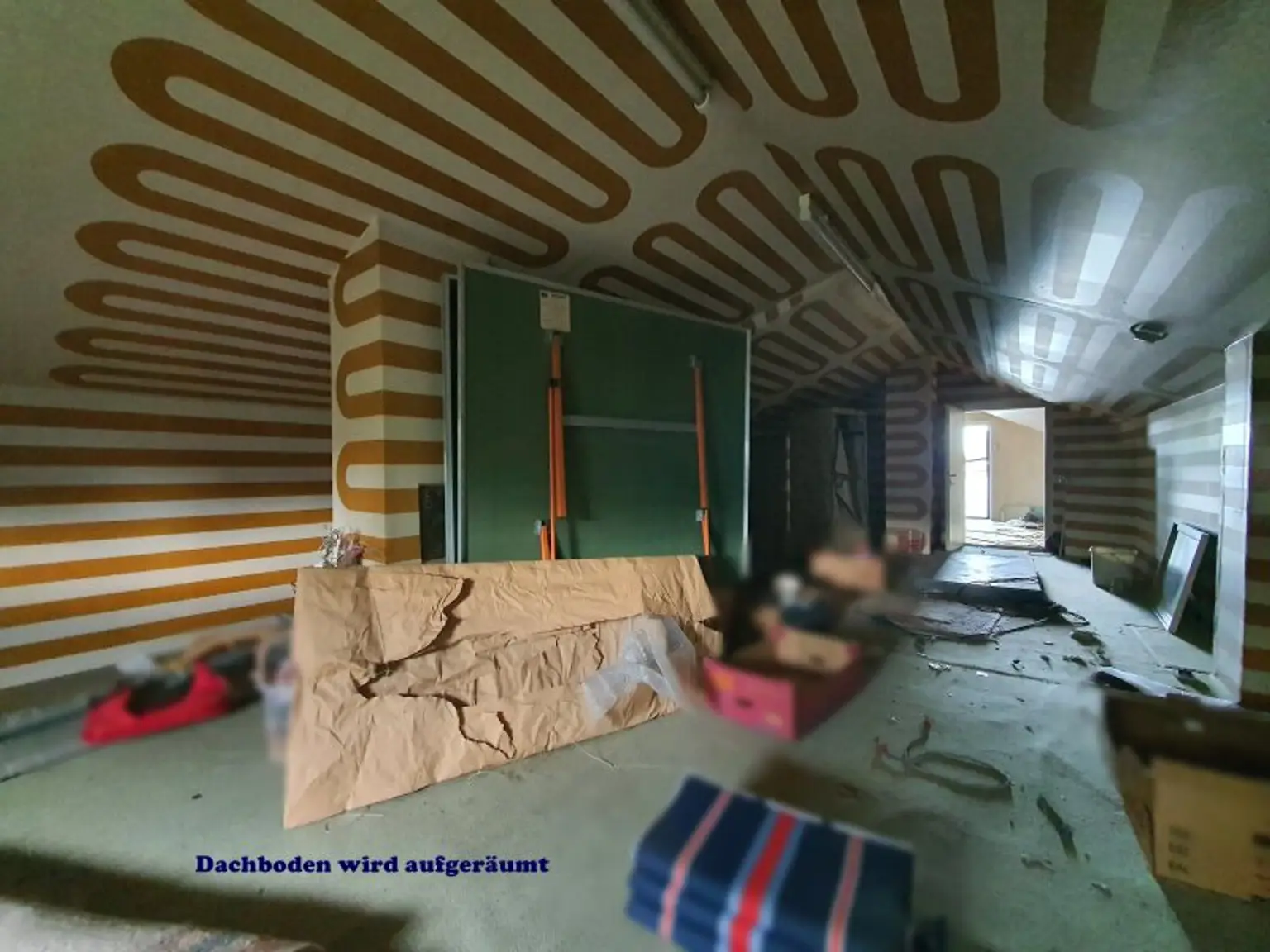 ++TOP++ Seltene Gelegenheit!  Charmantes Einfamilienhaus auf 898 m2 Grundstück - großer Garten!  Sehr ruhig und ZENTRAL gelegen mit eigene Garage!  TOP Anlage +++