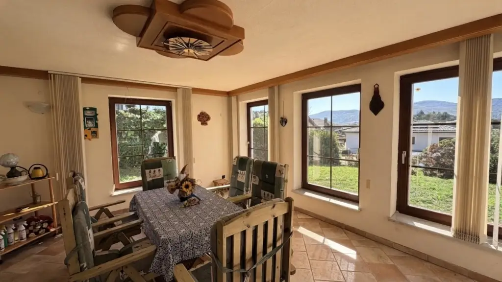 Großzügiges 4-Zimmer-Einfamilienhaus mit Terrasse und Garage in Ruhelage von Neulengbach mit Fernsicht!