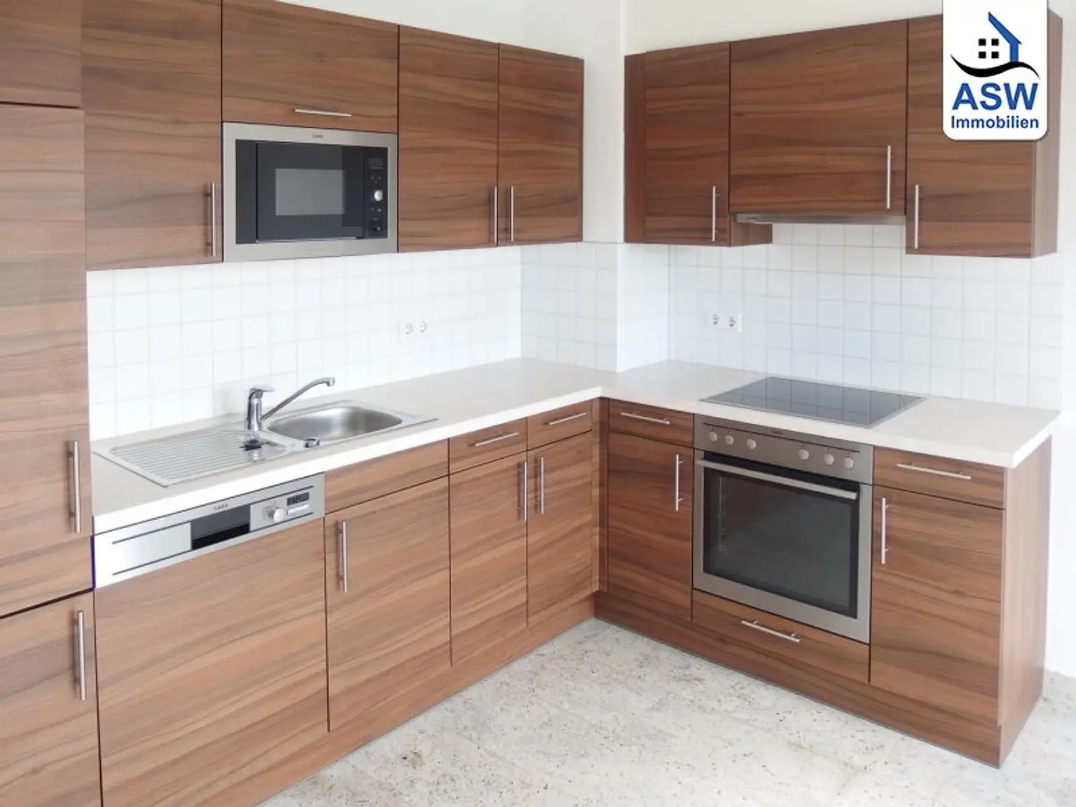 Schöne 2-Zimmer-Maisonettewohnung mit großzügiger Dachterrasse