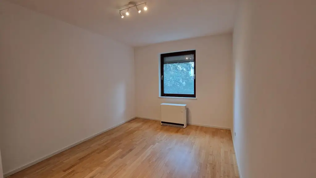 Modernisierte 2-Zimmer-Wohnung mit Loggia in begehrter Lage