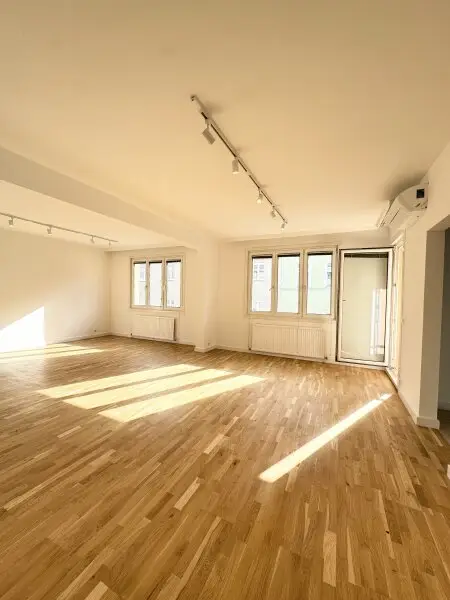 Exklusives Wohnerlebnis in Wien – Großzügige Eigentumswohnung mit Balkon