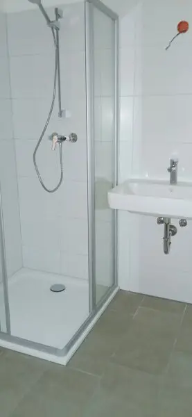 NEUBAU - ERSTBEZUG - Top 18 - Wunderschöne 2 Zimmerwohnung mit großem Balkon und eigenem Tiefgaragenplatz