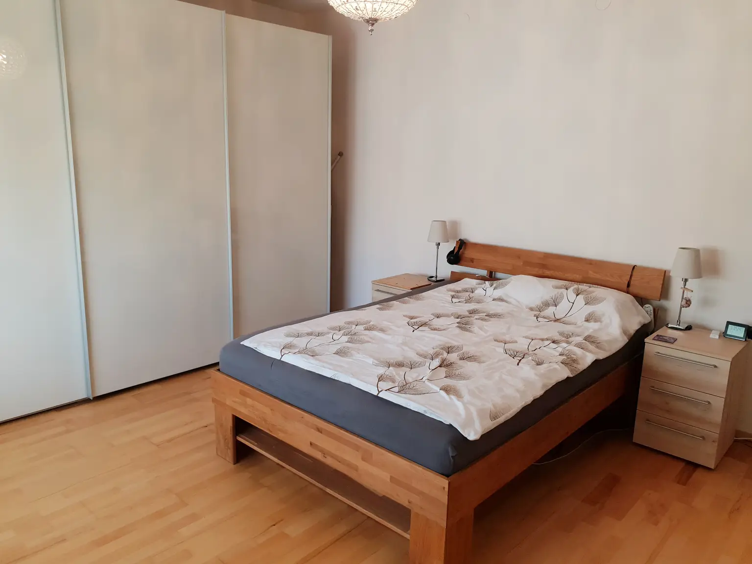 Zweifamilienhaus mit großem Garten zu verkaufen!