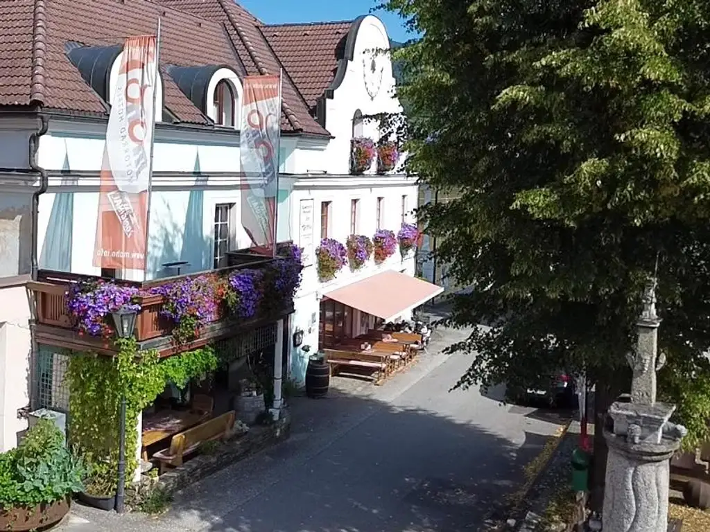 Überregional bekanntes Motorradhotel im südlichen Waldviertel sucht neue Eigentümer!