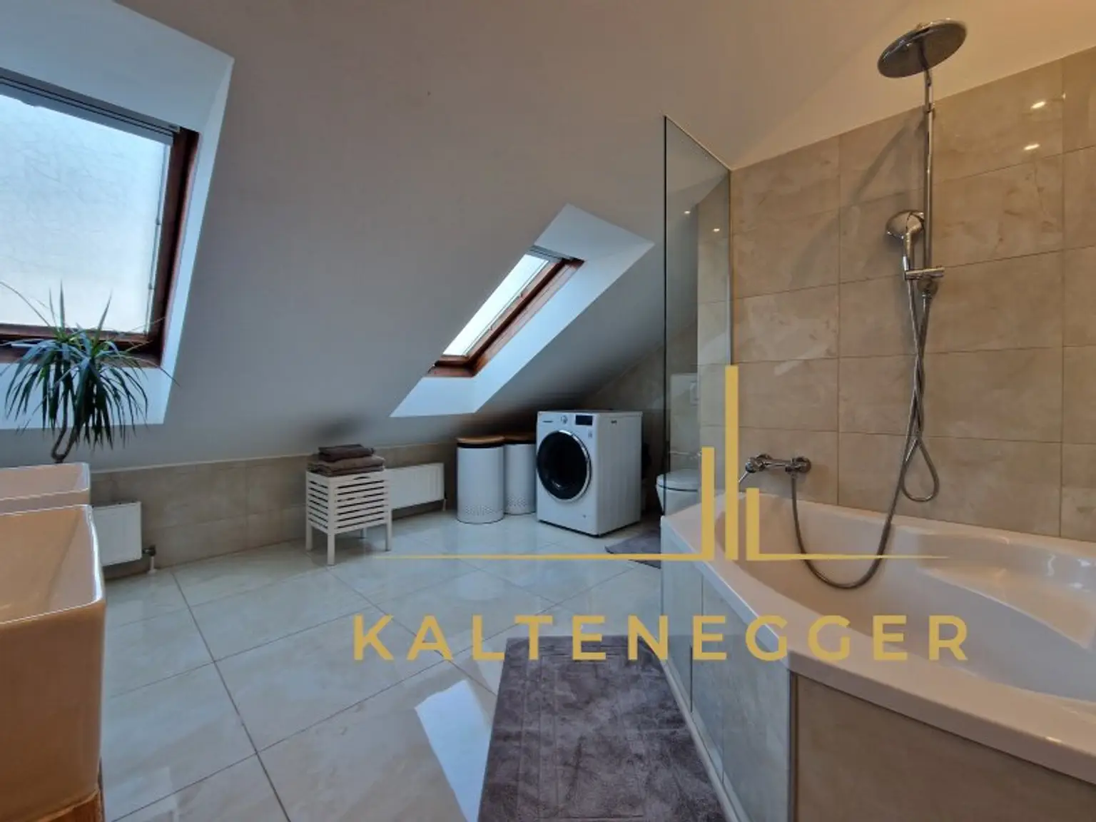 Bad ca. 13,50 m² WNFL