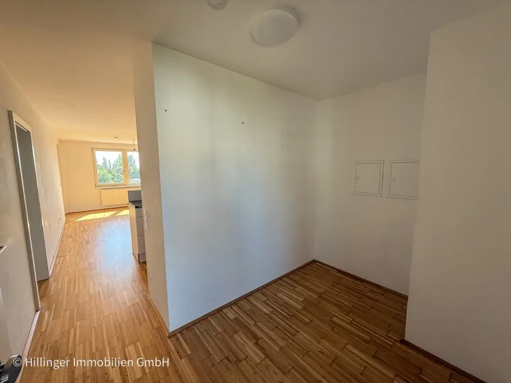Großzügige 2-Zimmer Wohnung mit Loggia