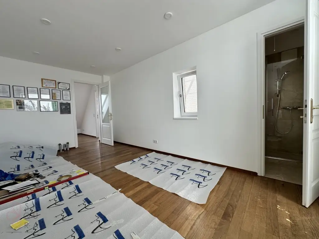 PANORAMA-DACHTERRASSE - EXKLUSIVE DACHGESCHOSSWOHNUNG AUF ZWEI EBENEN
