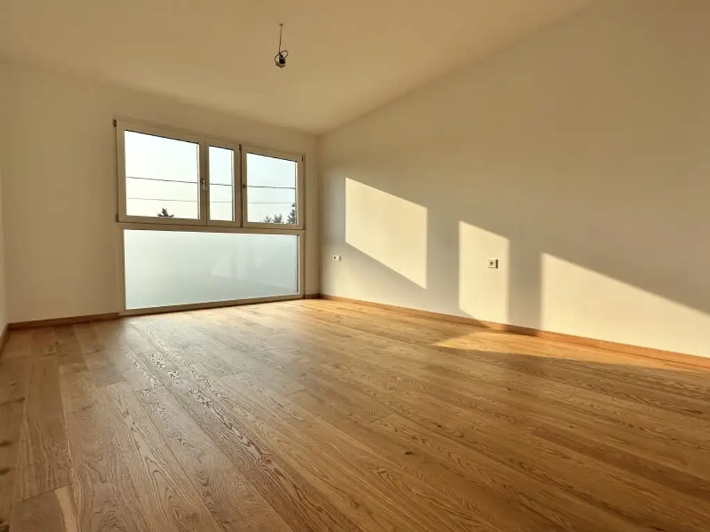 Schlüsselfertiges Reihenhaus in ruhiger Lage! U2 Nähe. Photovoltaikanlage. Nahe Badeteich Hirschstetten. Provisionsfrei für den Käufer