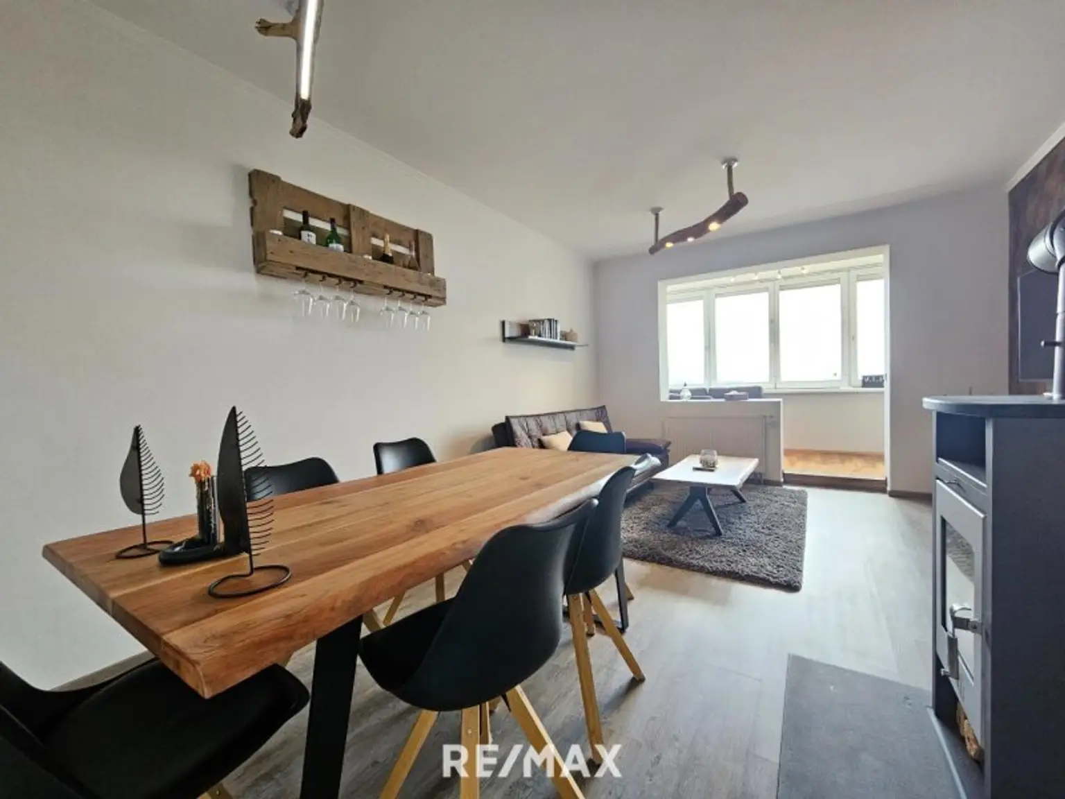 Wohnzimmer mit Loggia