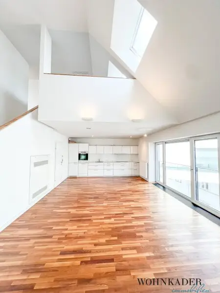 Exklusive 130 m² Dachgeschosswohnung mit Terrasse, Dachterrasse und atemberaubendem Blick auf den Stephansdom