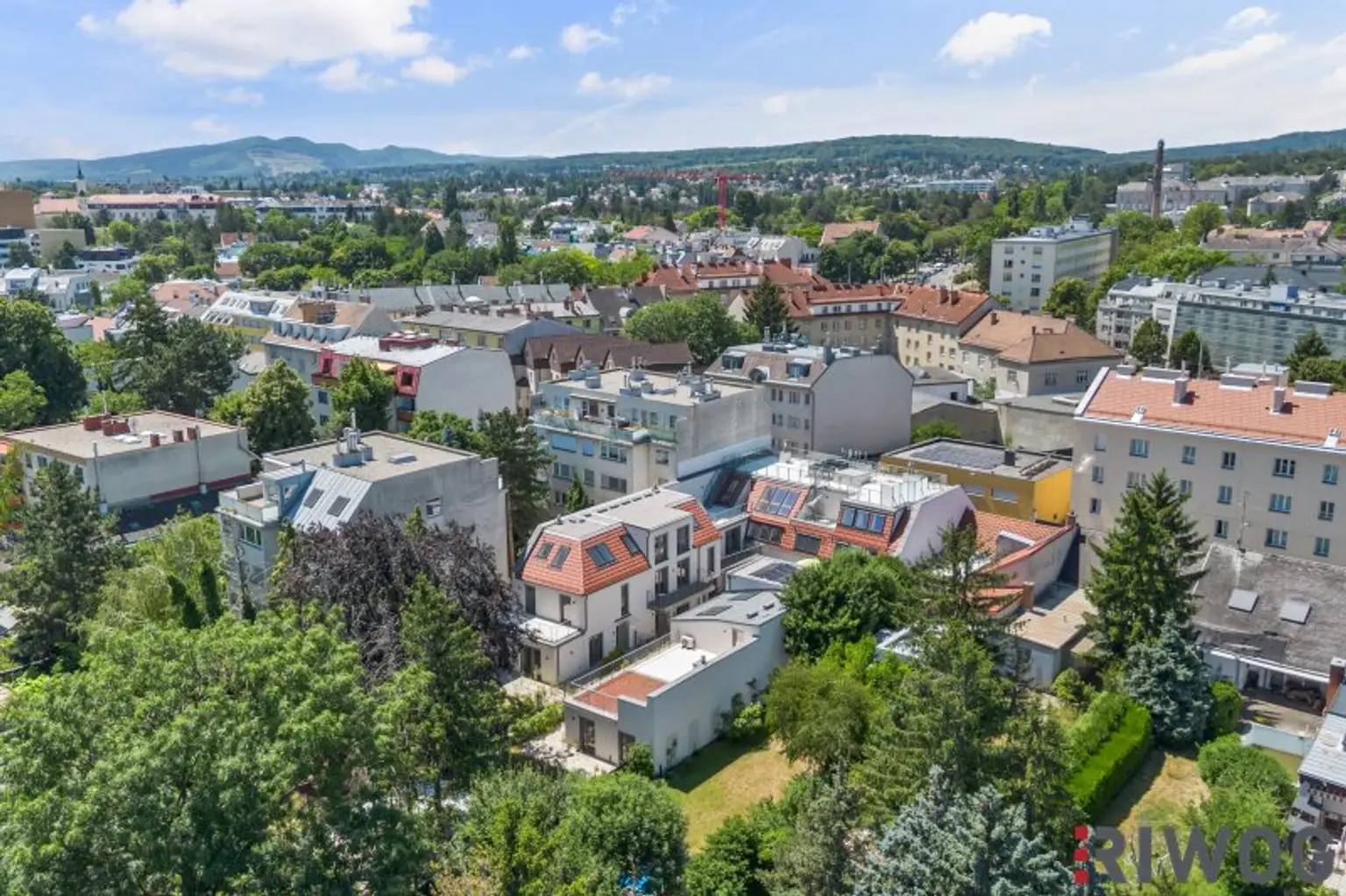 Eckreihenhaus mit wunderschönen Garten und hochwertiger Ausstattung