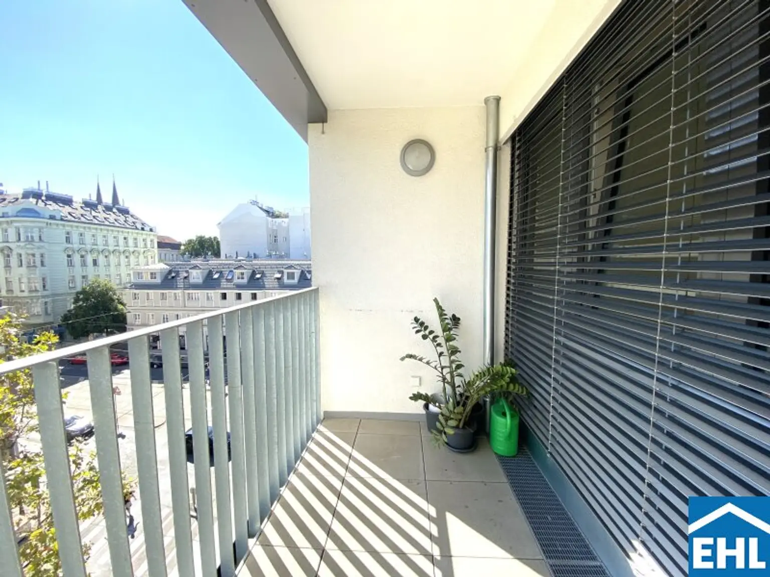 2-Zimmerwohnung mit Loggia Richtung Latschkagasse