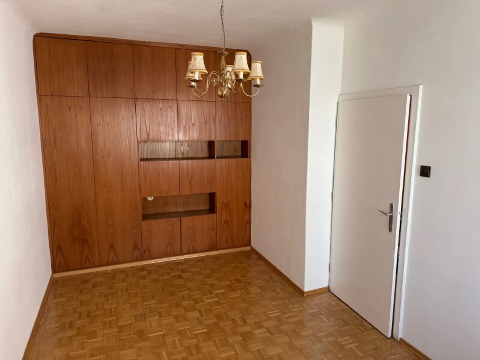 Hofmannsthalgasse (gegnüber Village im Dritten): 2-Zimmer-Neubau mit verglaster Loggia (ca. 60 m2), mit Klima & sep. Küche!