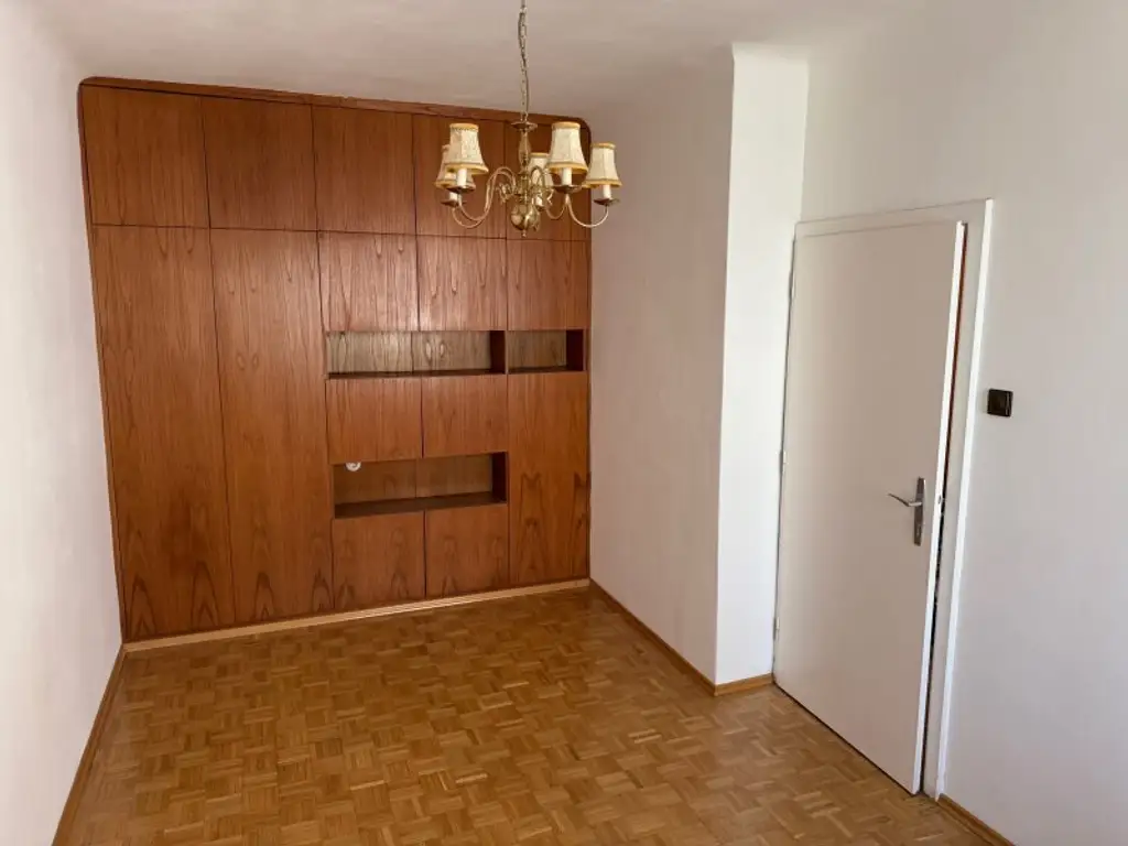 Hofmannsthalgasse (gegnüber Village im Dritten): 2-Zimmer-Neubau mit verglaster Loggia (ca. 60 m2), mit Klima & sep. Küche!