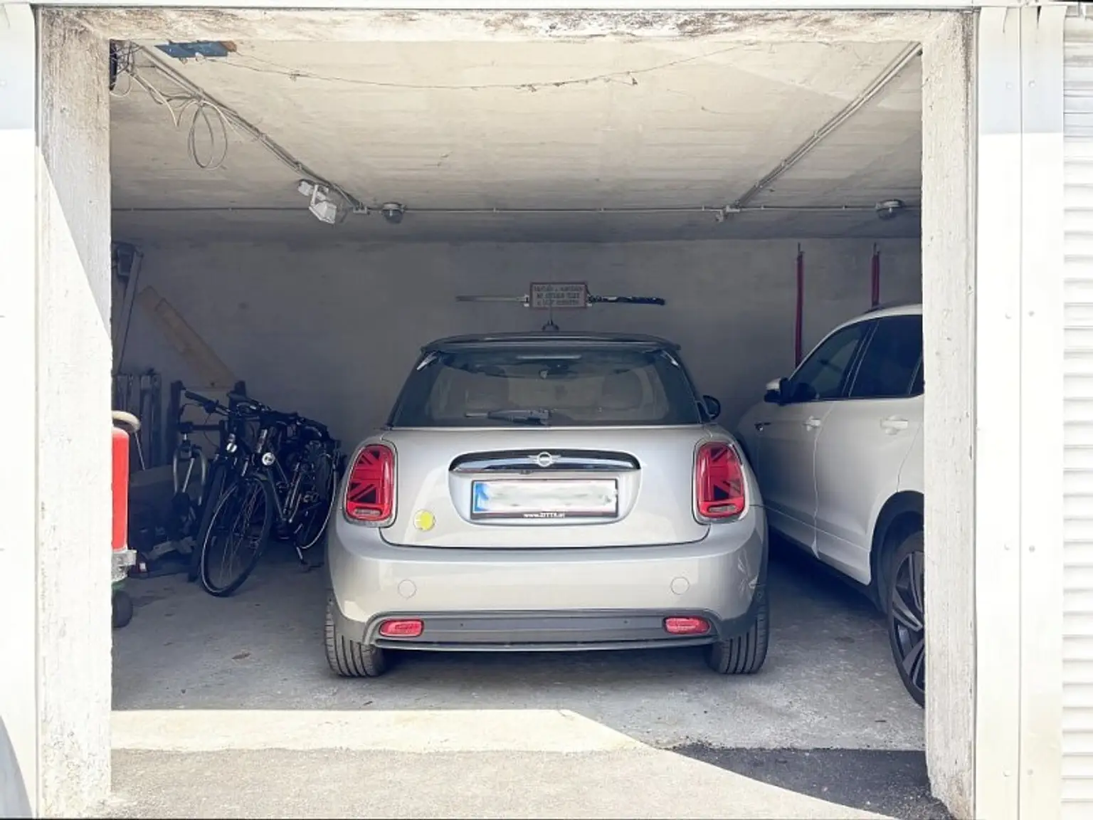 Ruhe-Oase in Mauer! Sonniges Reihenhaus mit 6 Zimmern, Garten und Garage!
