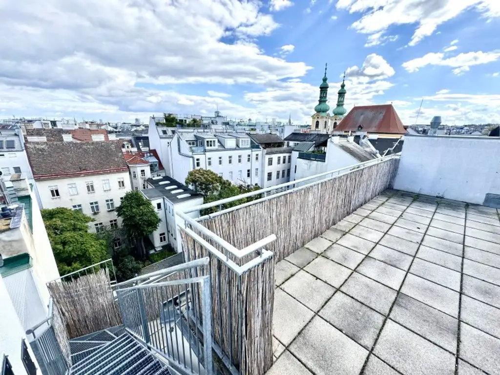 NEU! Lichdurchflutete Maissonette Dachgeschosswohnung mit Dachterrasse im Servitenviertel zu vermieten! Mit Blick auf Stephansdom und Kahlenberg!