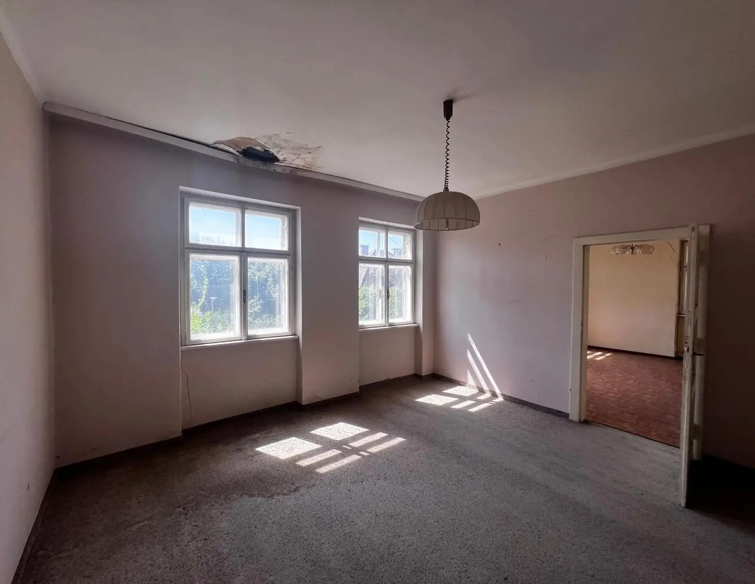 Einfamilienhaus mit Charme und Potenzial in Toplage Eisenstadts - sanieren oder neu bauen (Provisionsfrei)