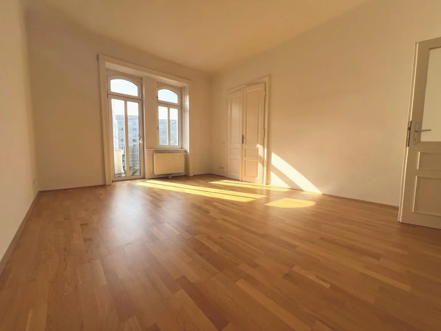 18 | CHARMANTE 2 Zimmer ALTBAUWOHNUNG  mit Balkon – Unbefristet | Prima Service Immobilien